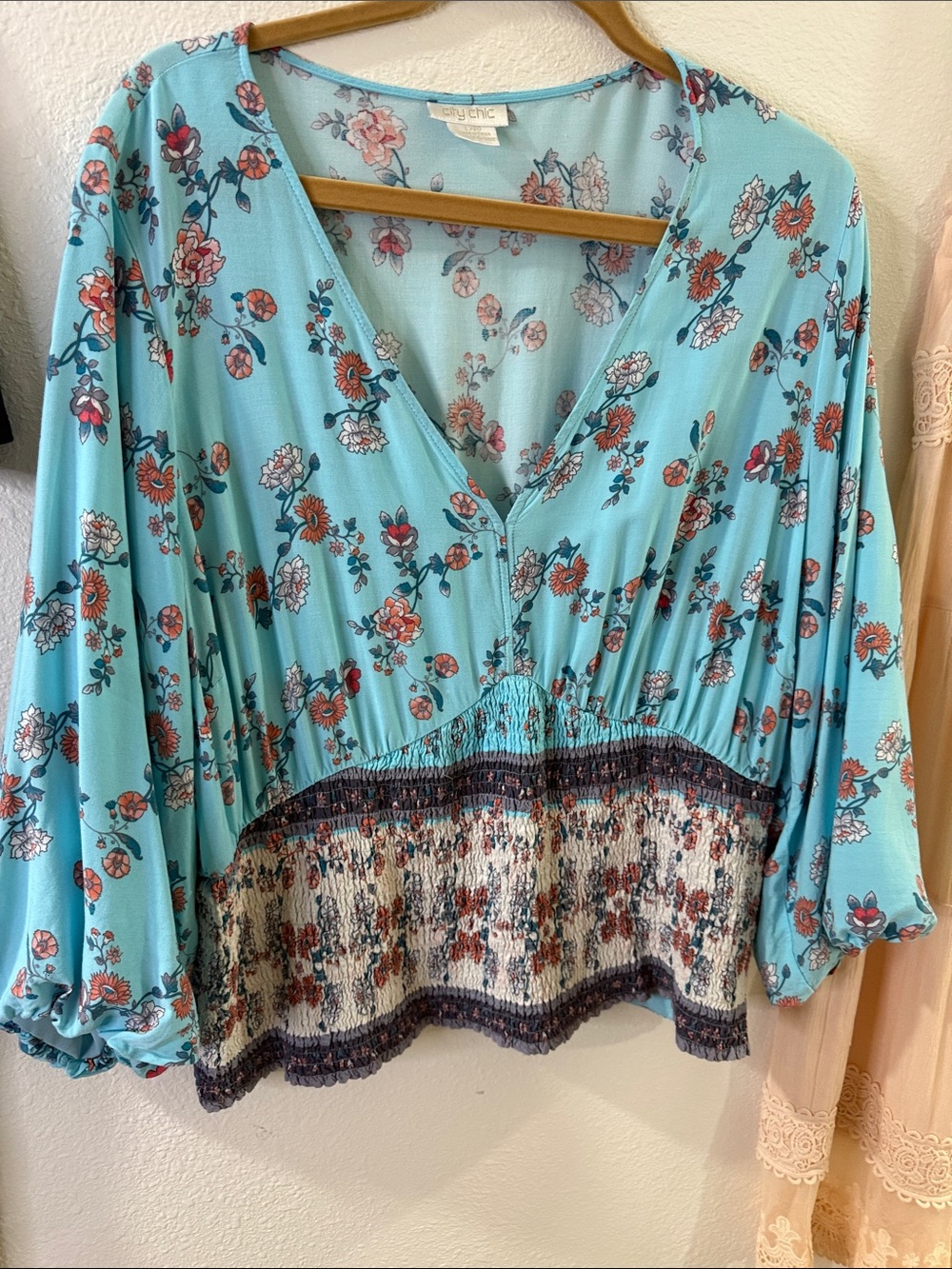 City Chic SZ L/20 Aqua Floral V-Neck Smocked Waist Blouse